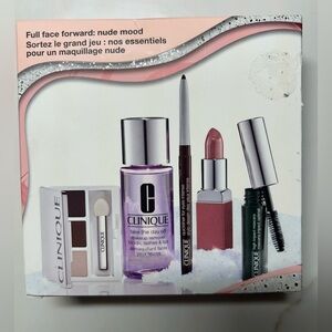 Clinique 5 piece Makeup Set new in box